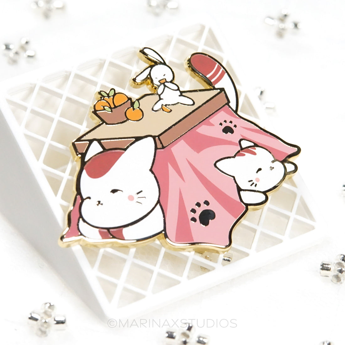Hanabira Mochi Enamel Pin - Cat
